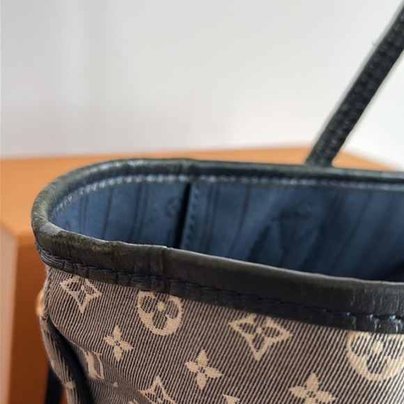 Louis Vuitton Neverfull Minilin - Picture 4 of 13